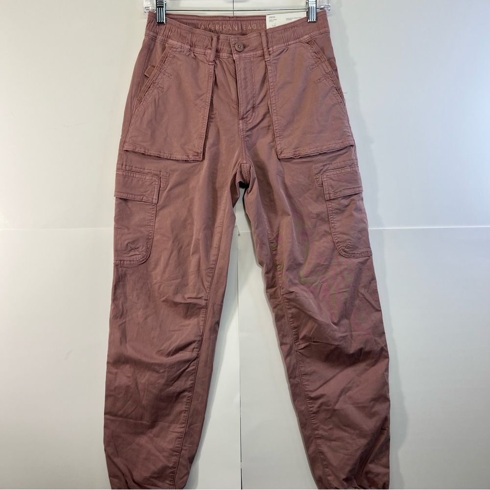 Nwt American Eagle Baggy Jogger Stretch Cargo Size 000 REGULAR
HIGH RISE - Picture 9 of 15
